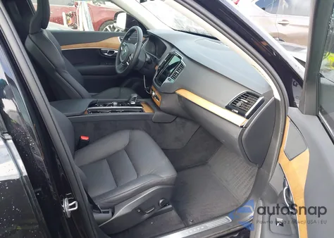 2025 Volvo Xc90 B5 Plus z USA, uszkodzony, nr VIN YV4M12PE4S1303112